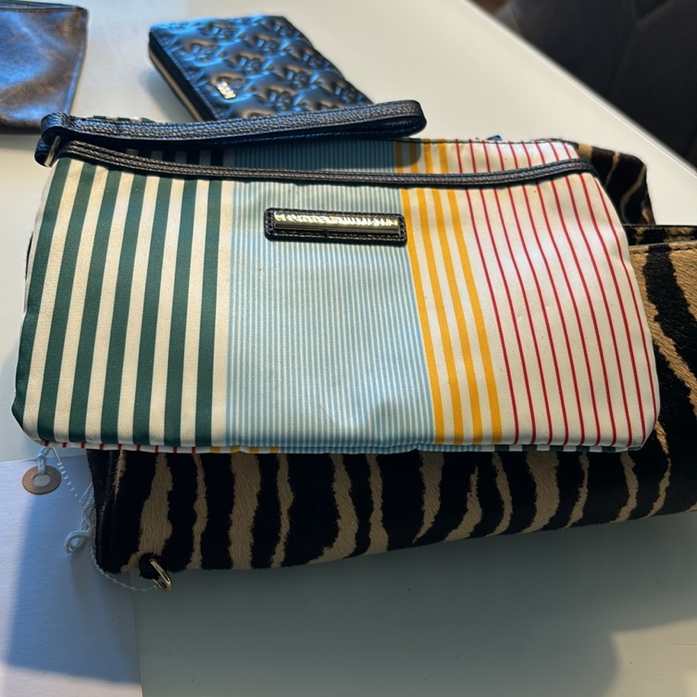 ❤️❤️❤️TOMMY HILFIGER STRIPE CLUTCH